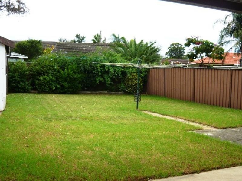 3 Kendee Street, Sadleir NSW 2168