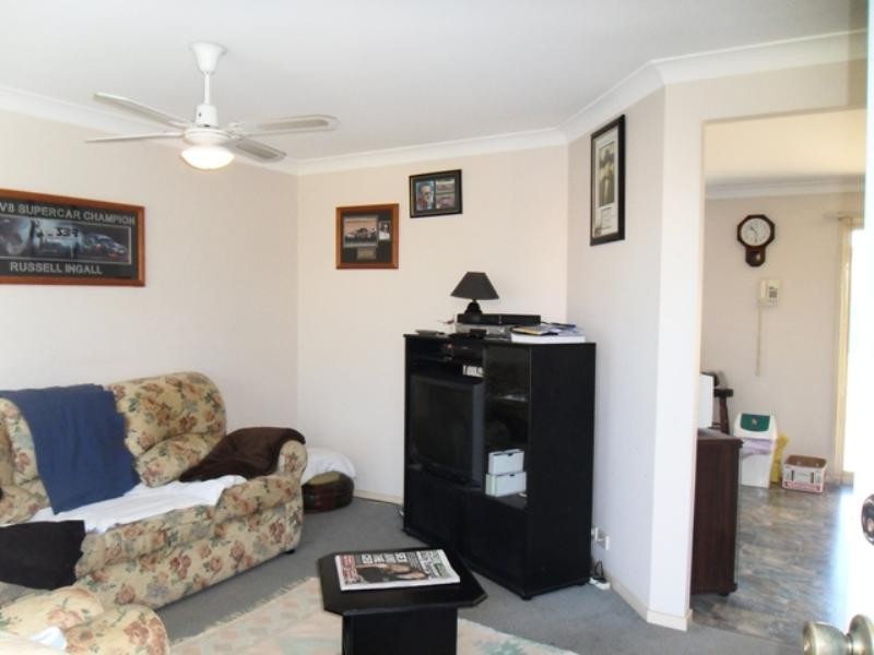 37 Esk Avenue, Green Valley NSW 2168