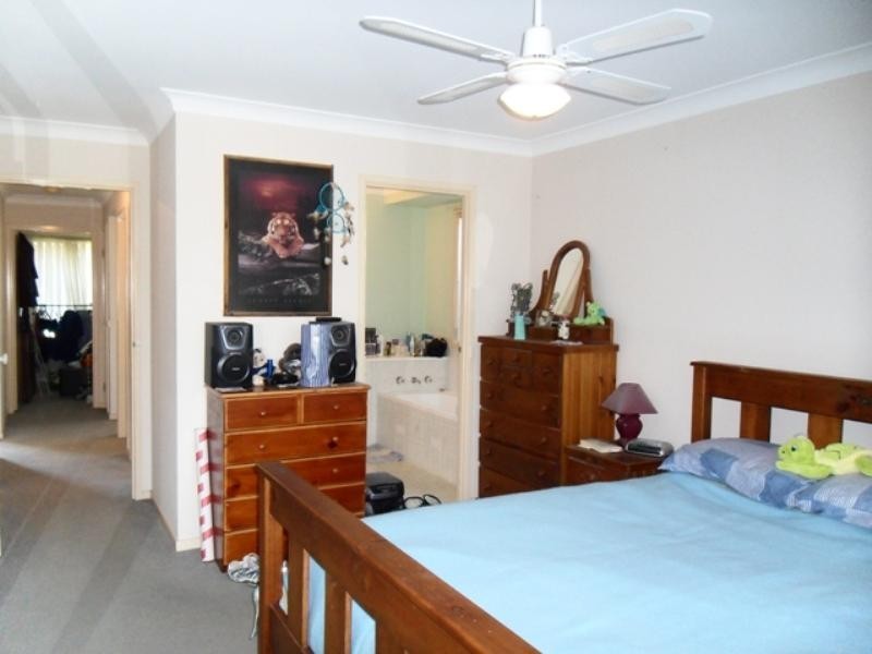 37 Esk Avenue, Green Valley NSW 2168