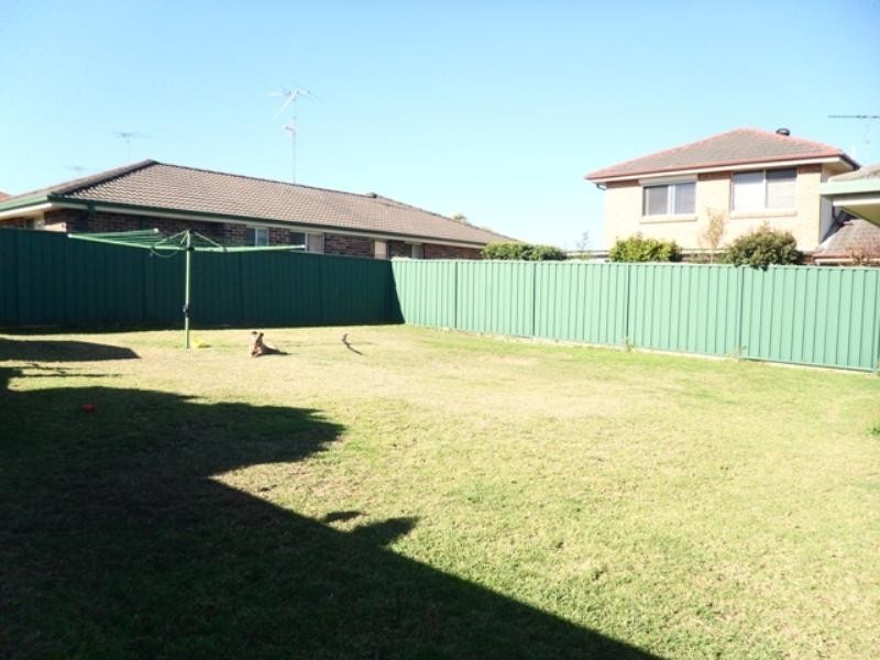 37 Esk Avenue, Green Valley NSW 2168