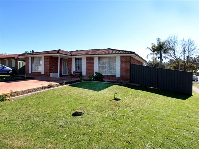 12 Allambie Road, Edensor Park NSW 2176