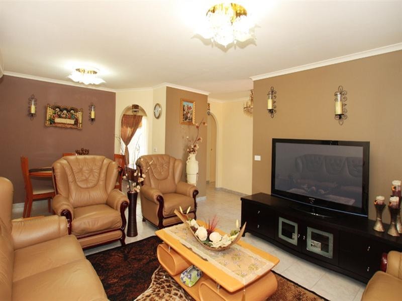 12 Allambie Road, Edensor Park NSW 2176