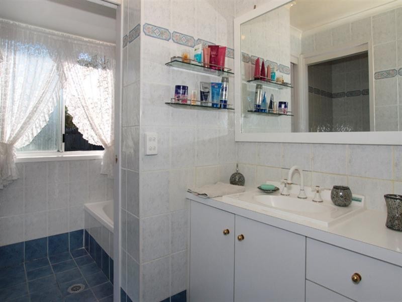 12 Allambie Road, Edensor Park NSW 2176