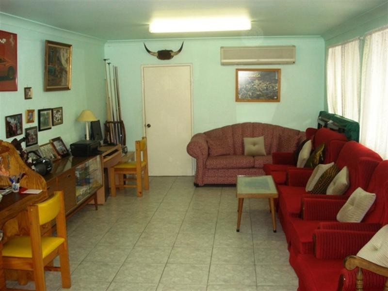 Edensor Park NSW 2176