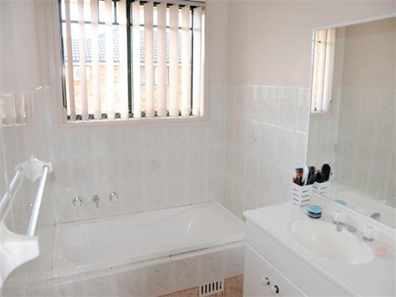 Hoxton Park NSW 2171