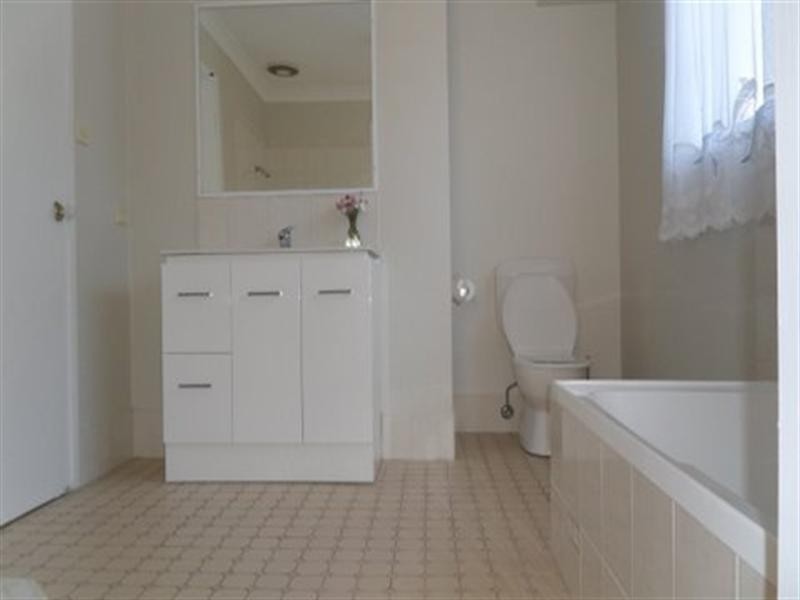 6 Nineteenth Avenue, Hoxton Park NSW 2171