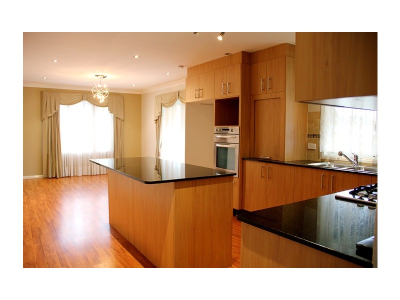 8 Dorado Place, Hinchinbrook NSW 2168