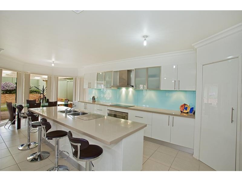 185 Braidwood Drive, Prestons NSW 2170