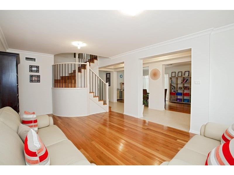 185 Braidwood Drive, Prestons NSW 2170