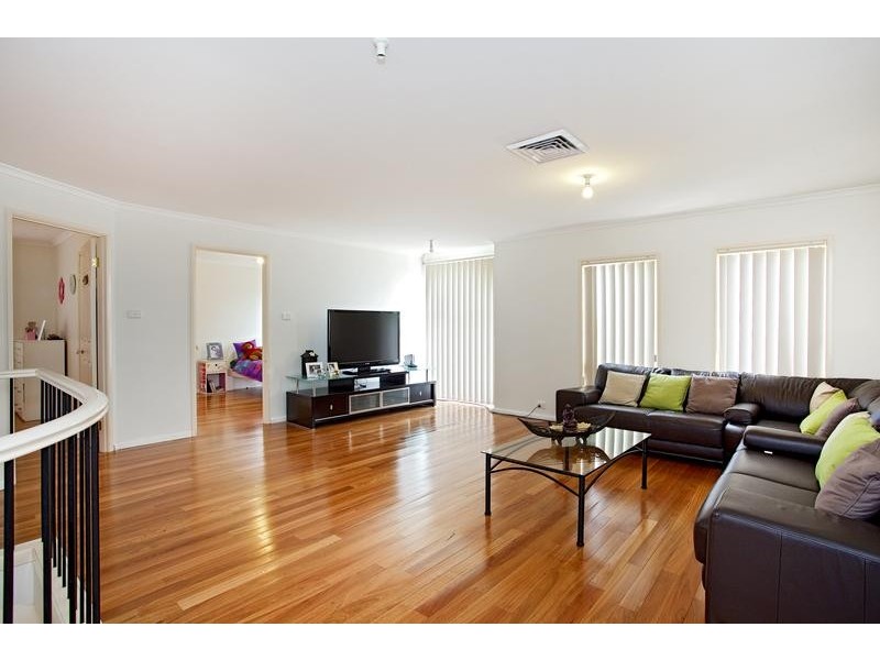 185 Braidwood Drive, Prestons NSW 2170