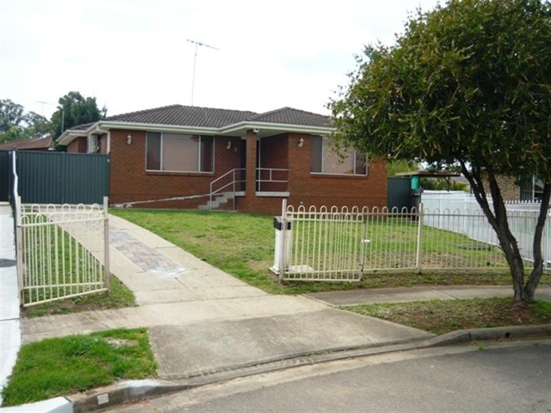 Edensor Park NSW 2176