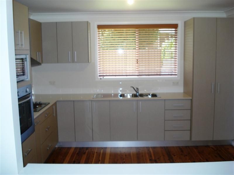 Edensor Park NSW 2176