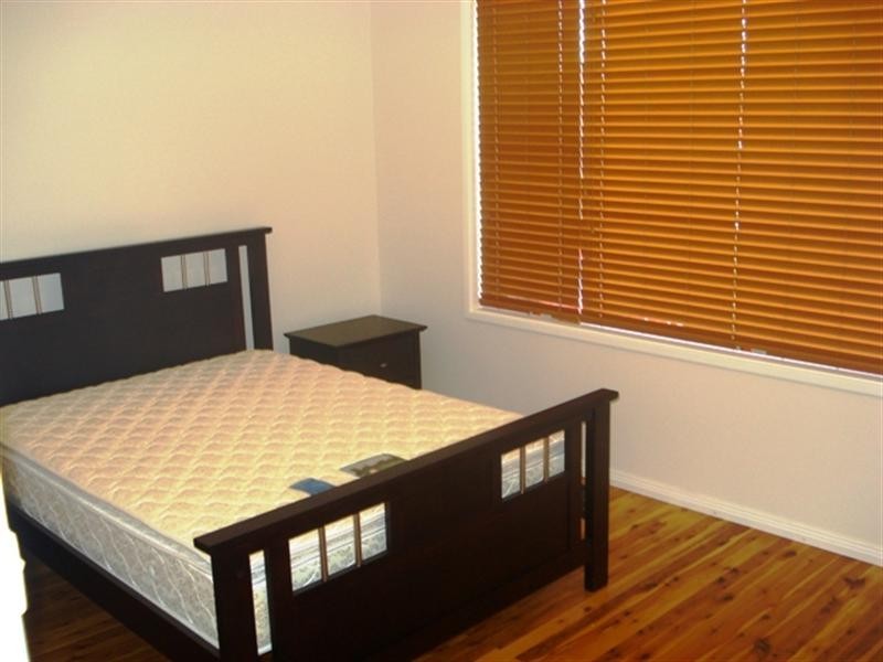 Edensor Park NSW 2176