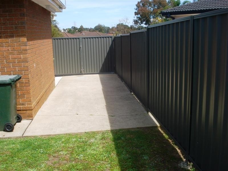 Edensor Park NSW 2176