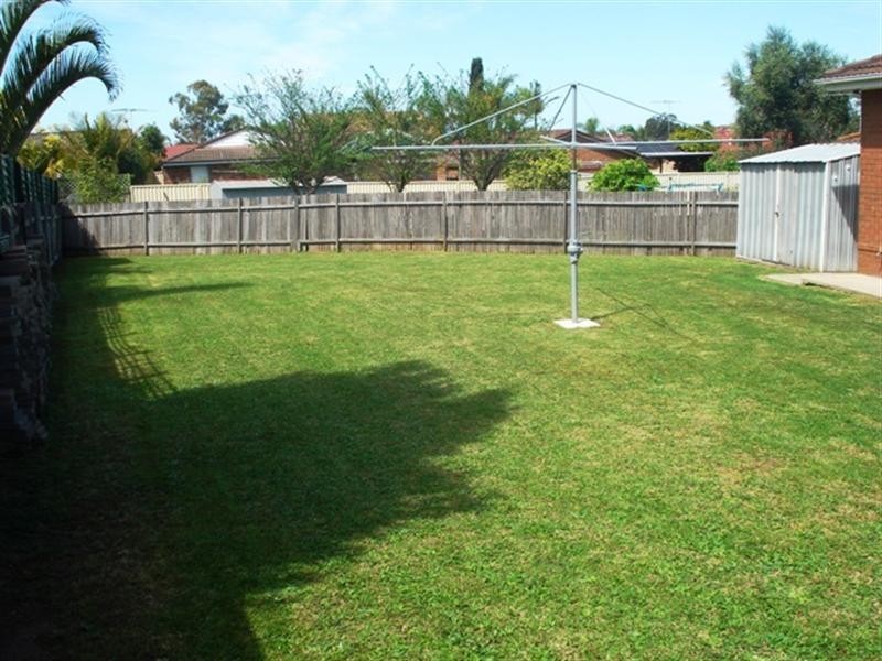 Edensor Park NSW 2176