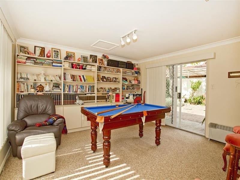 10 Fitzroy Close, St Johns Park NSW 2176