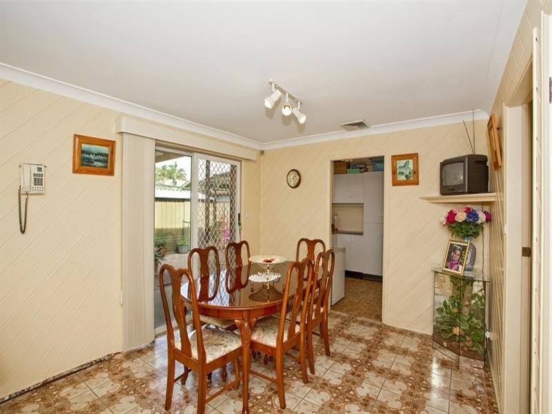 10 Fitzroy Close, St Johns Park NSW 2176