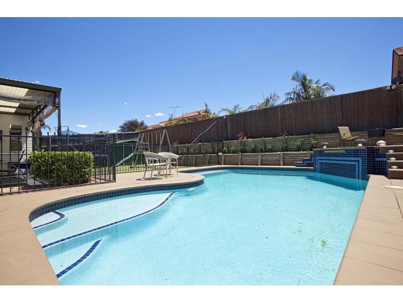 14 Pipon Close, Green Valley NSW 2168