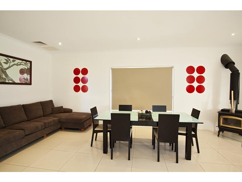 14 Pipon Close, Green Valley NSW 2168