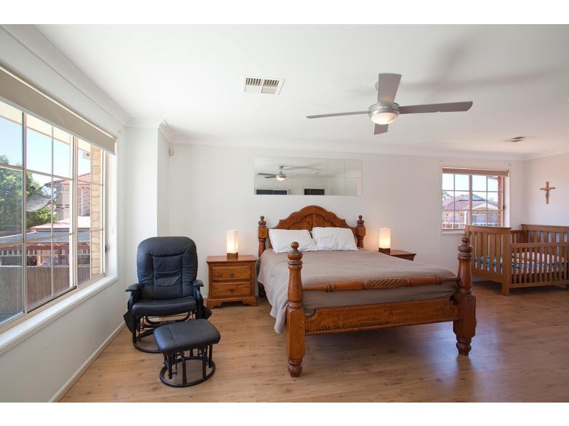 14 Pipon Close, Green Valley NSW 2168