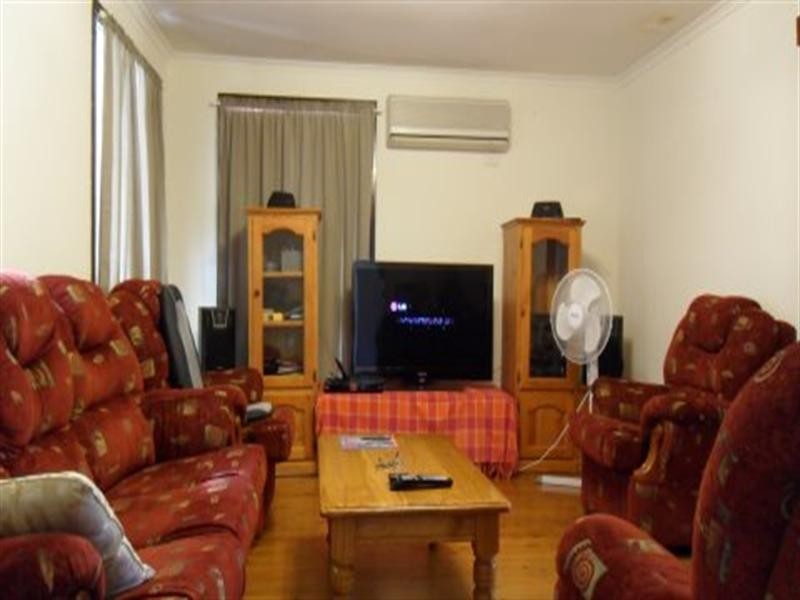 12 Tantani Avenue, Green Valley NSW 2168