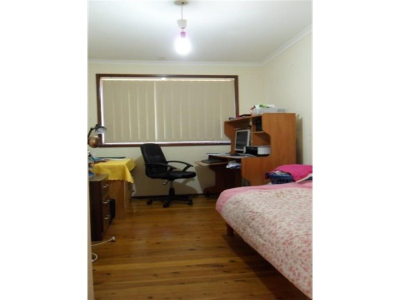 12 Tantani Avenue, Green Valley NSW 2168