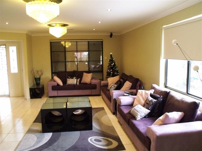 West Hoxton NSW 2171