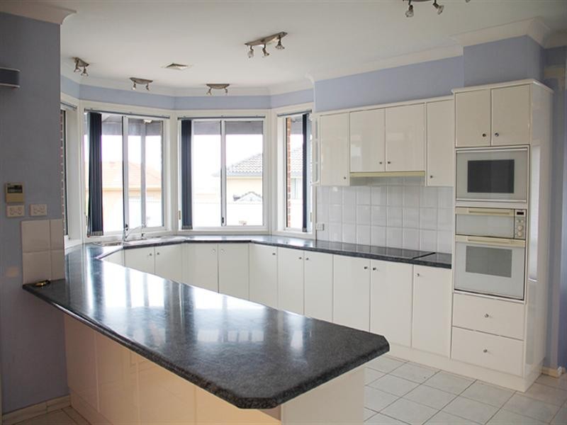 8 Dent Close, Hinchinbrook NSW 2168