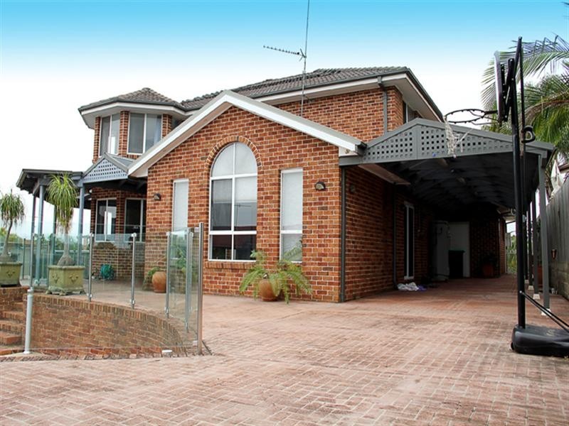 8 Dent Close, Hinchinbrook NSW 2168