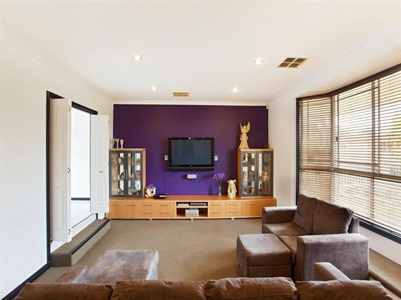 Edensor Park NSW 2176