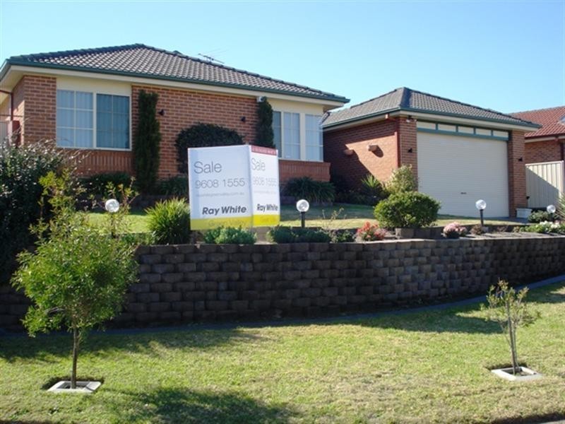 2 Wallis Crescent, Cecil Hills NSW 2171