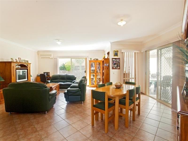 2 Wallis Crescent, Cecil Hills NSW 2171