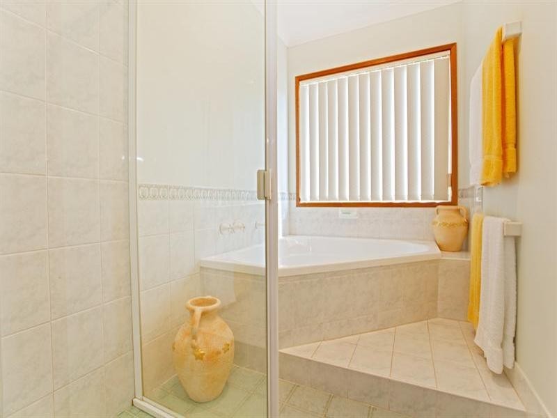 2 Wallis Crescent, Cecil Hills NSW 2171