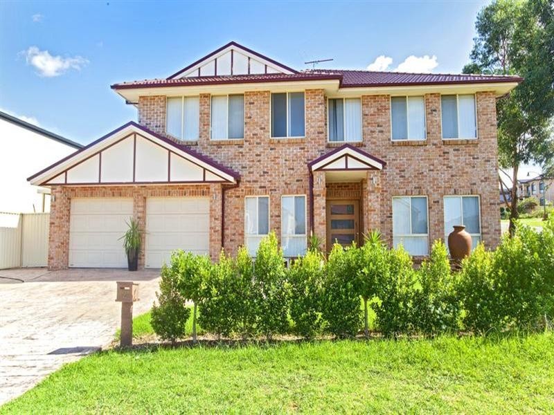 2 Elyard Crescent, West Hoxton NSW 2171