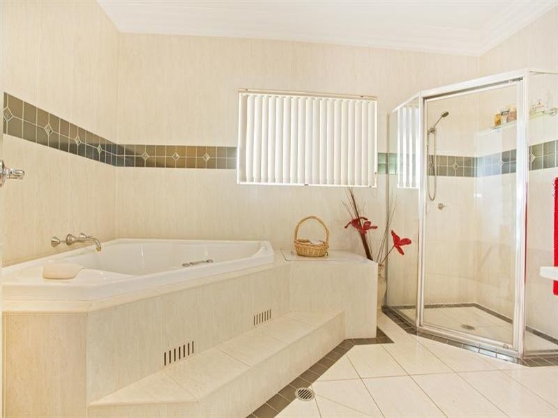 20 Lamattina Place, Green Valley NSW 2168