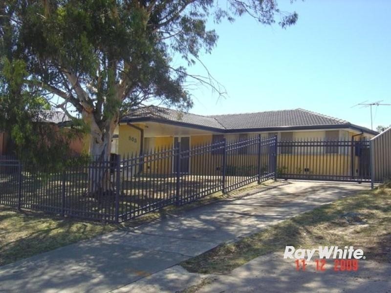 303 Newbridge Road, Chipping Norton NSW 2170