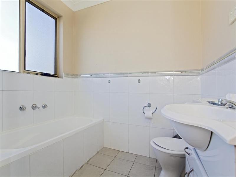 Fairfield NSW 2165