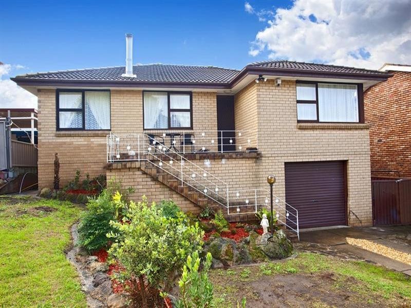 83 St Andrews Boulevard, Casula NSW 2170