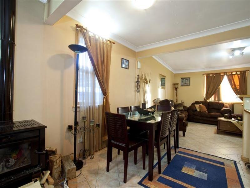 10 Dundee Street, Sadleir NSW 2168