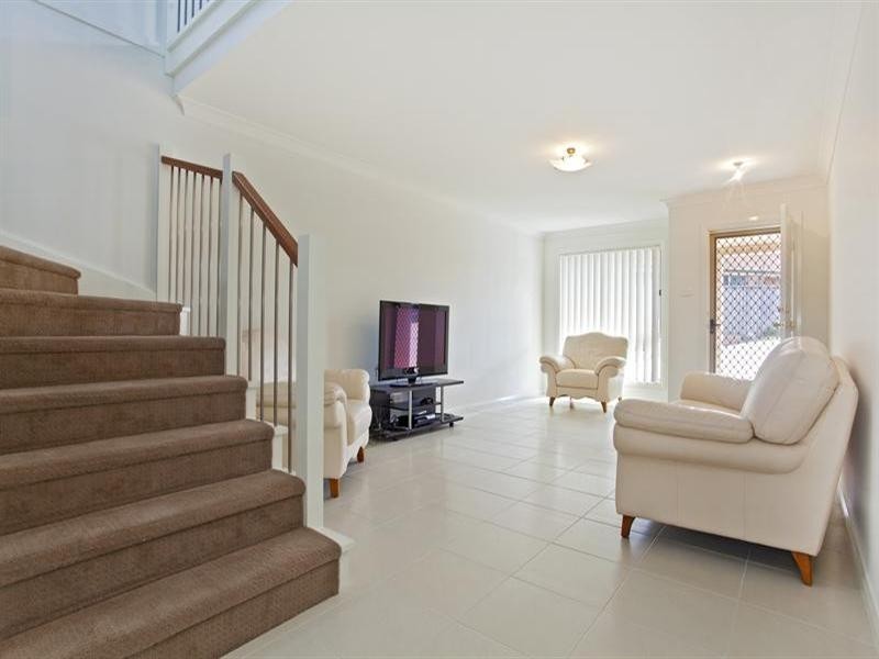 7B Bribe Close, Green Valley NSW 2168