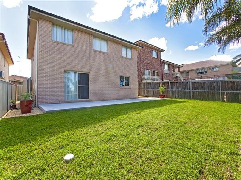 7B Bribe Close, Green Valley NSW 2168