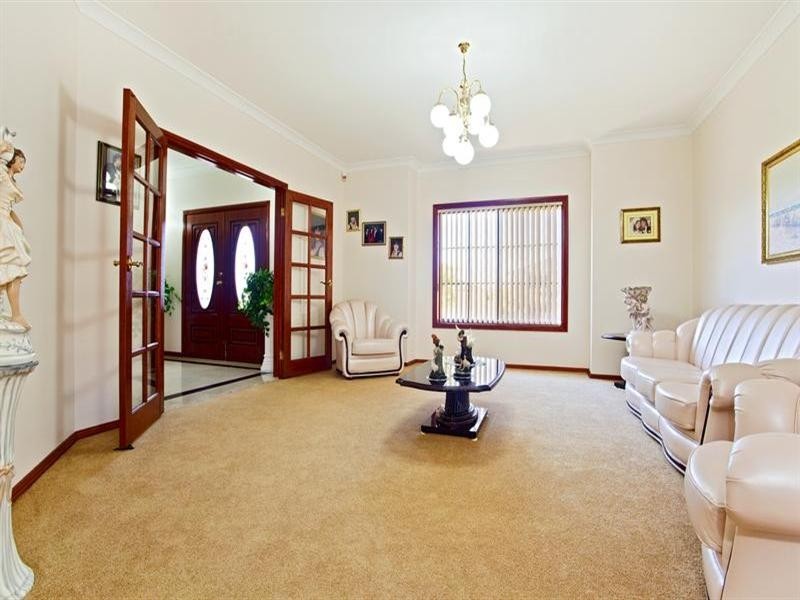 West Hoxton NSW 2171