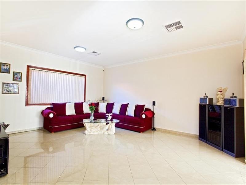 West Hoxton NSW 2171