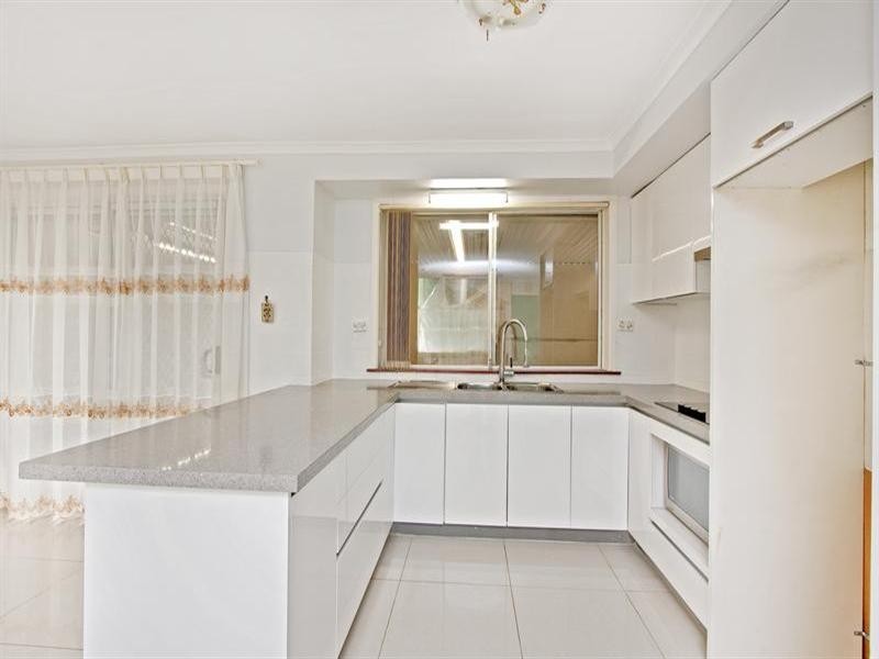 8 Brown Road, Bonnyrigg NSW 2177