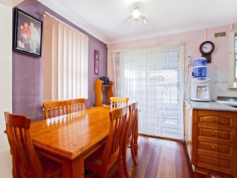 1 Kemira Place, Cartwright NSW 2168