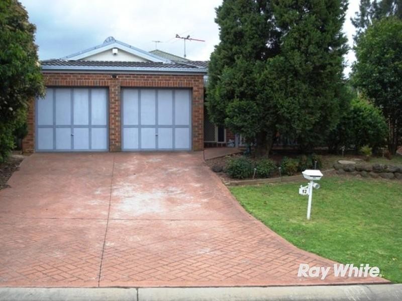 12 Gladstone Close, West Hoxton NSW 2171