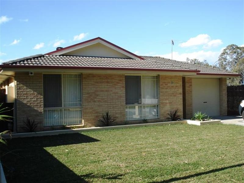 2 Binnaway Avenue, Hoxton Park NSW 2171