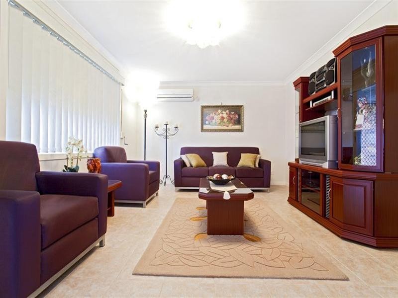 28 Wallis Crescent, Cecil Hills NSW 2171