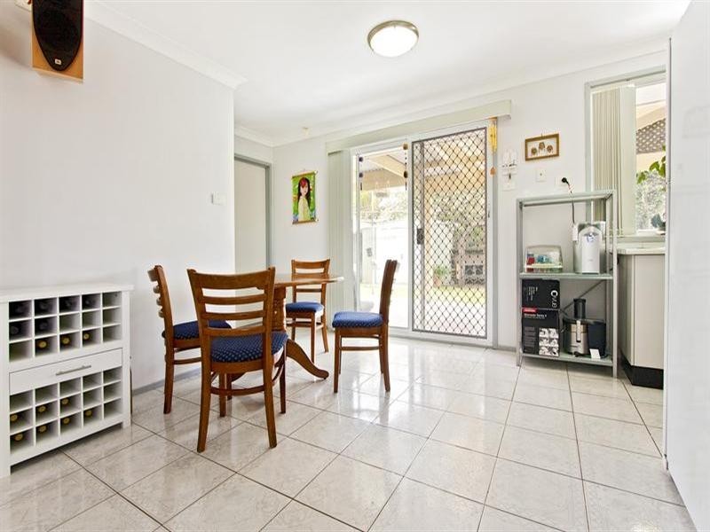 11 Swan Circuit, Green Valley NSW 2168