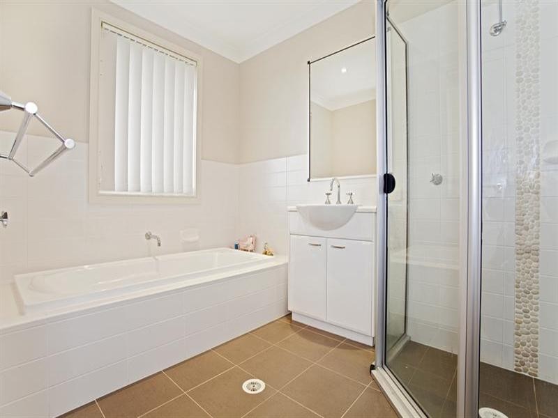 226 Carmichael Drive, West Hoxton NSW 2171